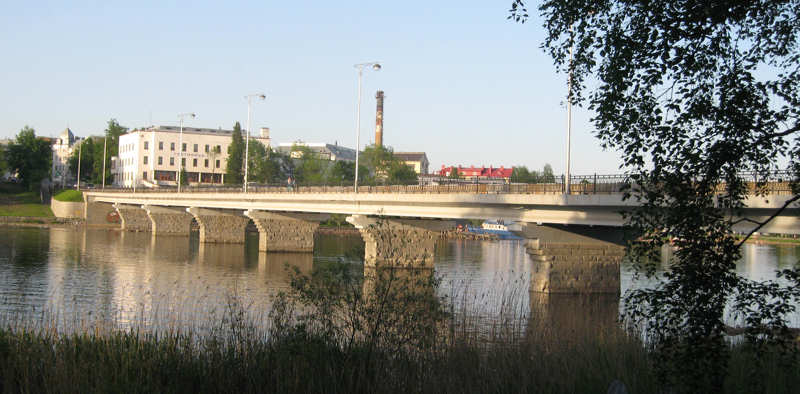Karjalankadun uusittu silta
